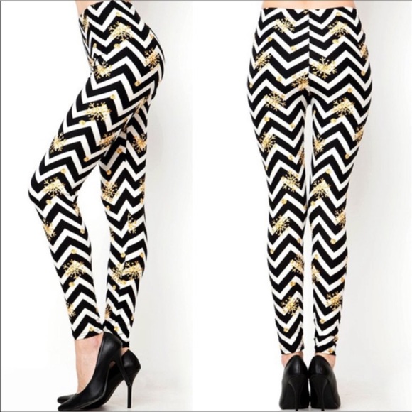 NWT Snowflake Print Leggings - Picture 3 of 3